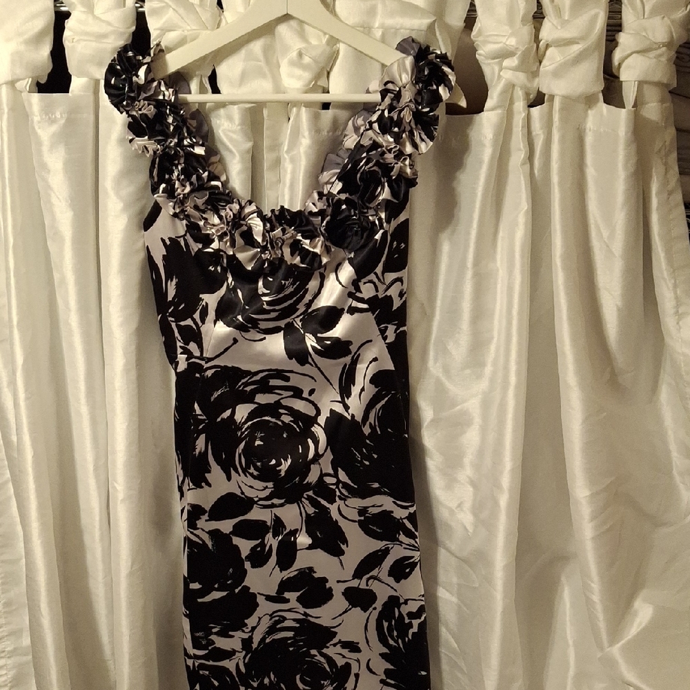 White House Black Market Black and White Floral Mini Dress 4